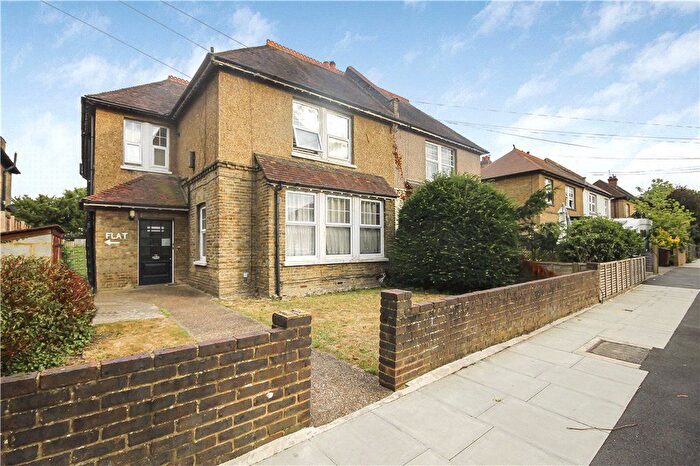 2 Bedroom Flat To Rent In Mitcham Park, Mitcham, CR4