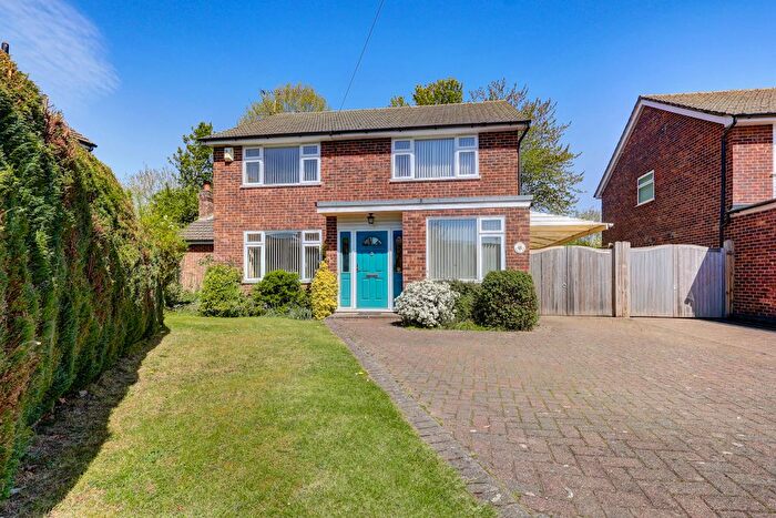 4 Bedroom Detached House For Sale In Hoppers Way, Great Kingshill, High Wycombe, Buckinghamshire, HP15