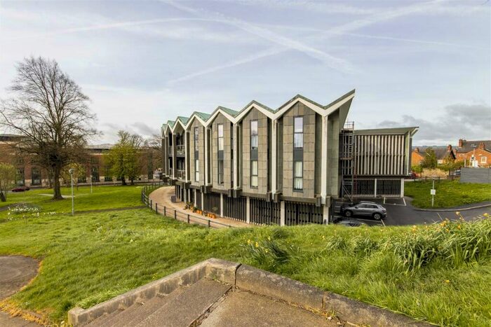 2 Bedroom Apartment For Sale In Knightsbridge Court, West Bars, Chesterfield, S40