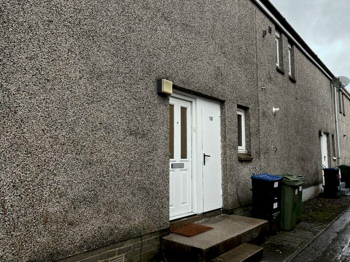 3 Bedroom Terraced House To Rent In Maxwell Court Kilmarnock, KA3