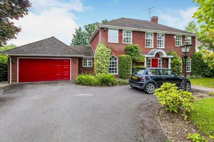 4 Bedroom Detached House To Rent In Dukes Lane, Gerrards Cross, SL9