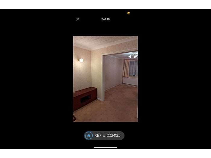 3 Bedroom Terraced House To Rent In Hebden Close, Luton, LU4