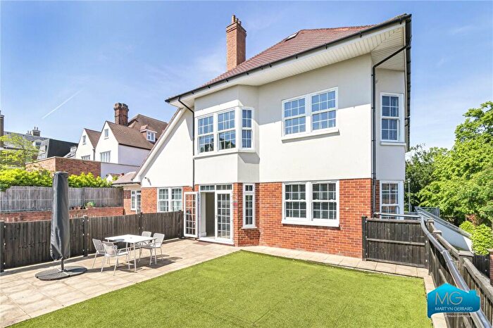 2 Bedroom Apartment To Rent In Totteridge Lane, Totteridge, London, N20