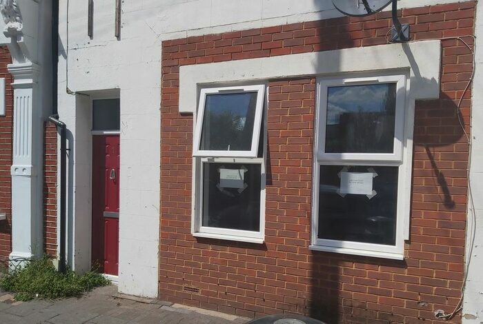 2 Bedroom Flat To Rent In Albany Road, Brentford, TW8