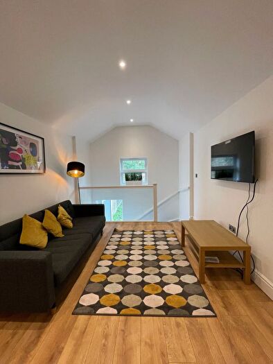 2 Bedroom Flat To Rent In High Street, Harrow-On-The-Hill, Harrow, HA1