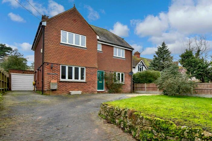 4 Bedroom Detached House For Sale In Forge Lane, Leeds, Maidstone, Kent, ME17