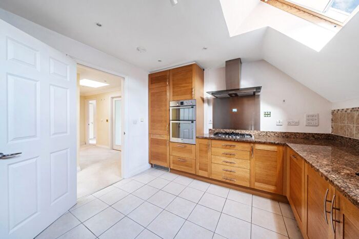 2 Bedroom Flat For Sale In Church Road, Esher, KT10