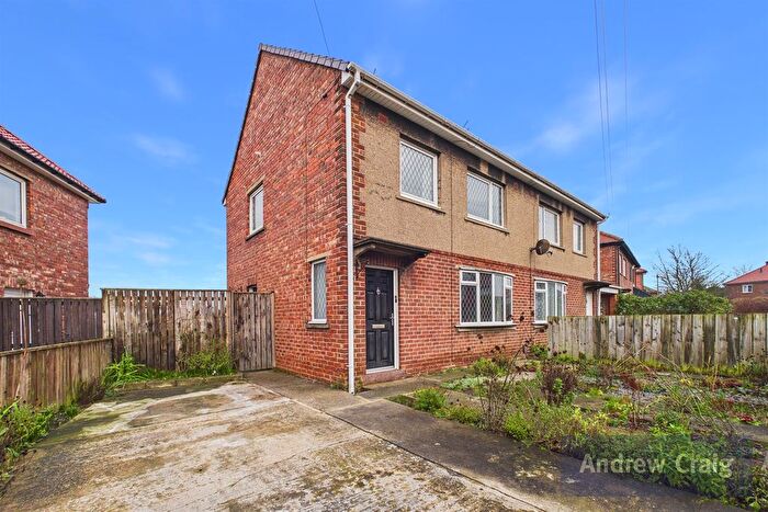 3 Bedroom Semi Detached House For Sale In Edinburgh Road, Jarrow, NE32