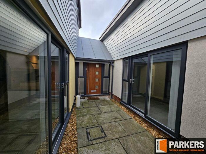 2 Bedroom Semi-Detached House To Rent In Sir Georges Road, Freemantle, SO15