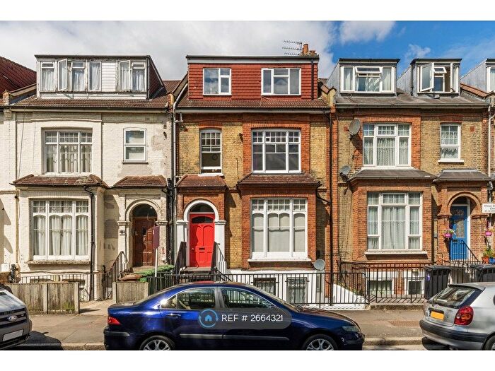 2 Bedroom Flat To Rent In West Bank, London, N16