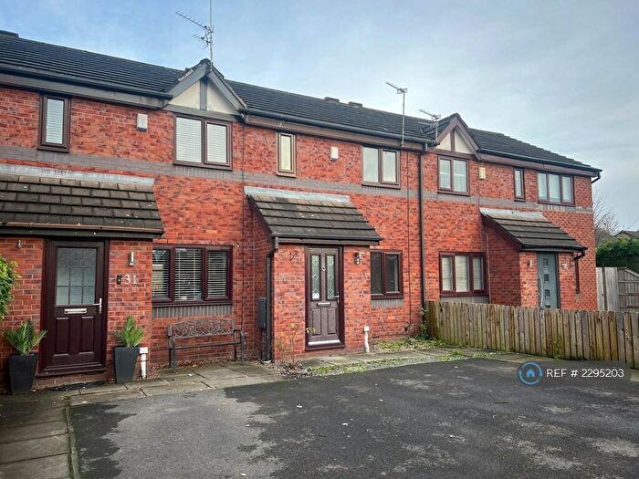 2 Bedroom Terraced House To Rent In College Close, Stockport, SK2