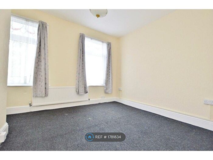 3 Bedroom Terraced House To Rent In Garfield Road, London, E13