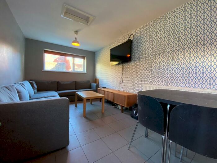 7 Bedroom House To Rent In Rhymney Terrace, Cathays, CF24