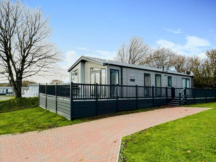 3 Bedroom Lodge For Sale In Meadow Lakes, Hewas Water, St. Austell, PL26