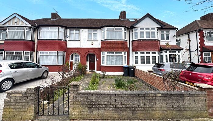 3 Bedroom Terraced House For Sale In Westerham Avenue, Edmonton, N9