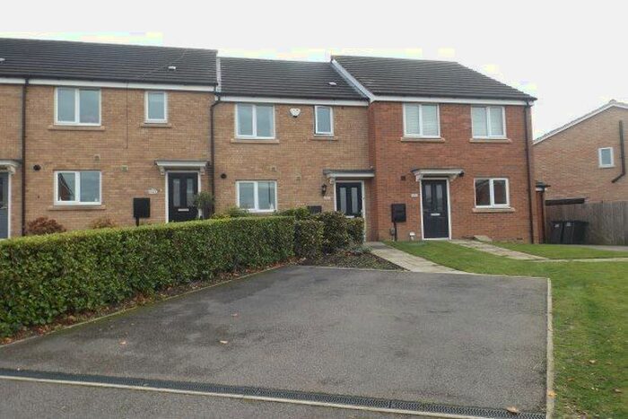 3 Bedroom Town House To Rent In Giltbrook, Nottingham, NG16