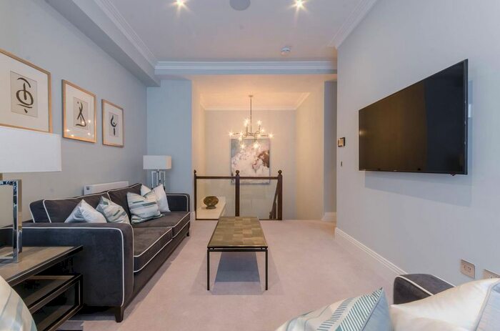 2 Bedroom Flat To Rent In Palace Wharf, Hammersmith, London, W6
