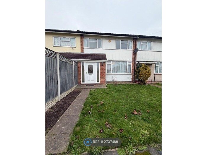 3 Bedroom Terraced House To Rent In Parlaunt Road, Langley, SL3