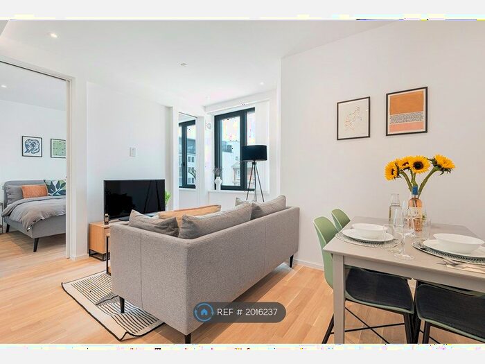 1 Bedroom Flat To Rent In Queen's Road, Reading, RG1