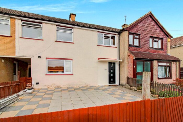 3 Bedroom Terraced House To Rent In Valerian Close, Chatham, Kent, ME5