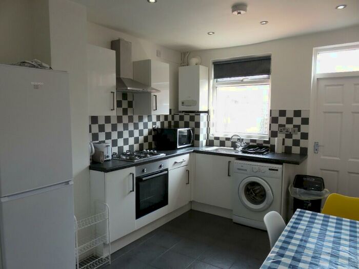 2 Bedroom Terraced House To Rent In Chilwell Street, Nottingham, Nottinghamshire, NG7