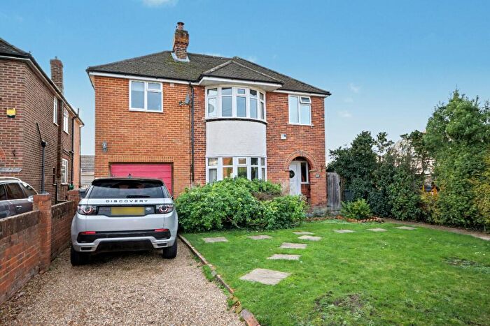 4 Bedroom Detached House For Sale In Green Lane, Farnham, GU9