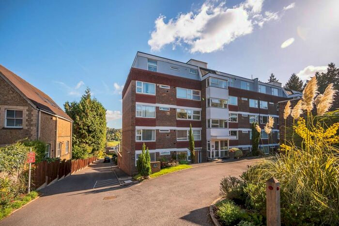 2 Bedroom Maisonette To Rent In Portsmouth Road, Guildford, GU2