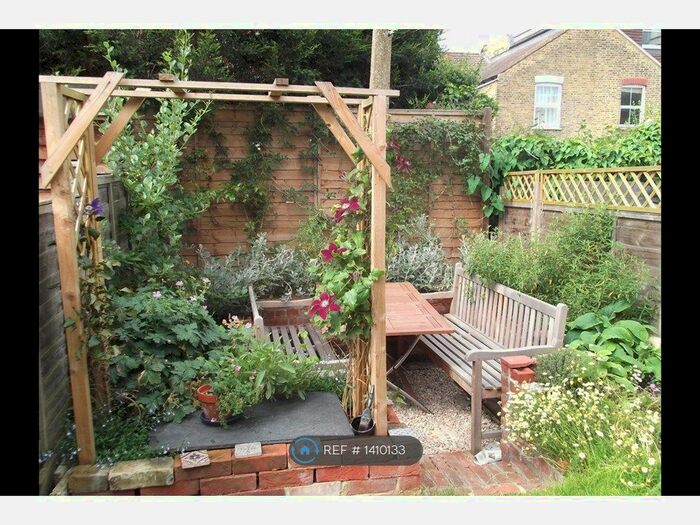 2 Bedroom Maisonette To Rent In Swaby Road, Earlsfield, SW18