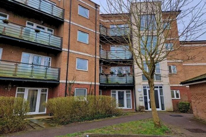 1 Bedroom Flat To Rent In The Parklands, Dunstable, LU5