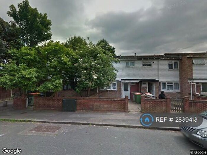 4 Bedroom Semi Detached House To Rent In Garvary Road, London, E16