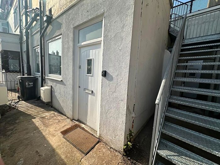 1 Bedroom Flat To Rent In Seaside, Eastbourne, BN22