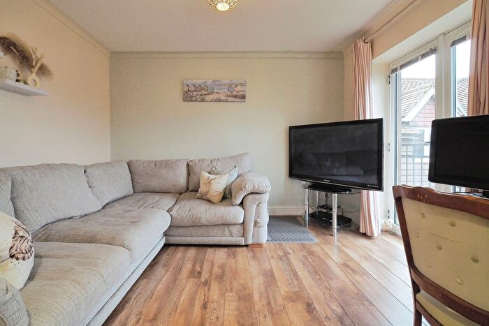 1 Bedroom Flat For Sale In Old School Mews, Shrewton, Salisbury, SP3