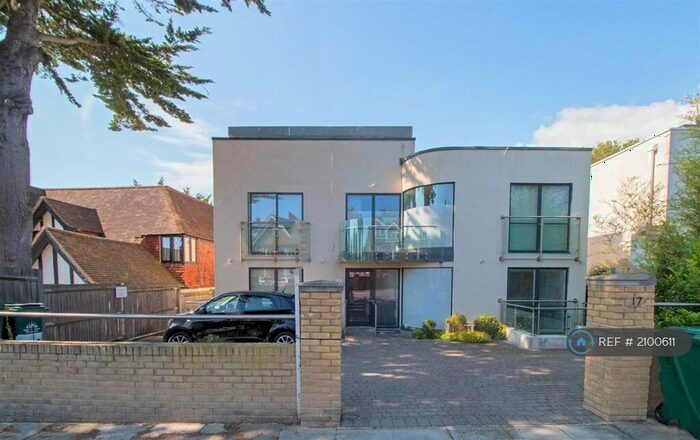 2 Bedroom Penthouse To Rent In The Upper Drive, Hove, BN3