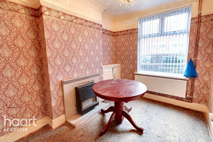 2 Bedroom Terraced House For Sale In Rowsley Street, Leicester, LE5