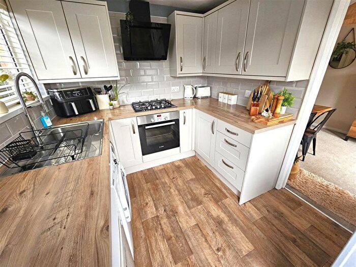 3 Bedroom End Of Terrace House For Sale In Johnson Close, Bere Alston, Yelverton, PL20