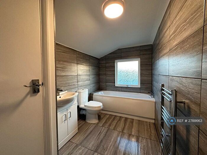 2 Bedroom Semi-Detached House To Rent In Till Road, Lowestoft, NR32