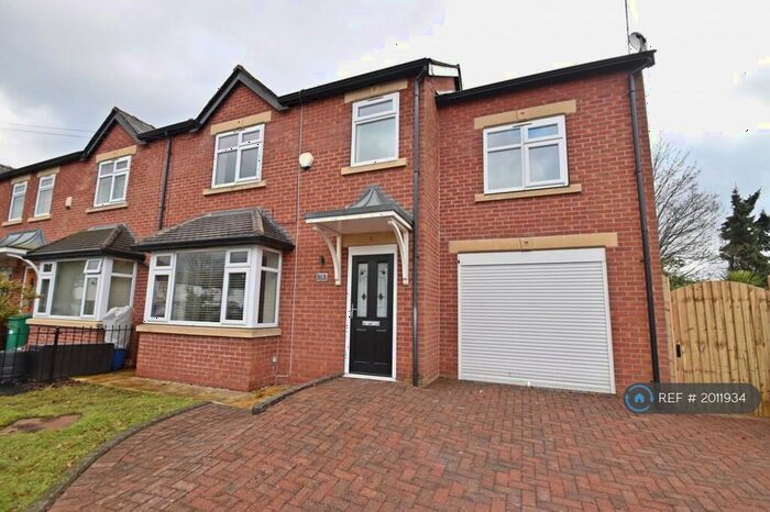 4 Bedroom Semi-Detached House To Rent In Catterick Road, Didsbury, M20