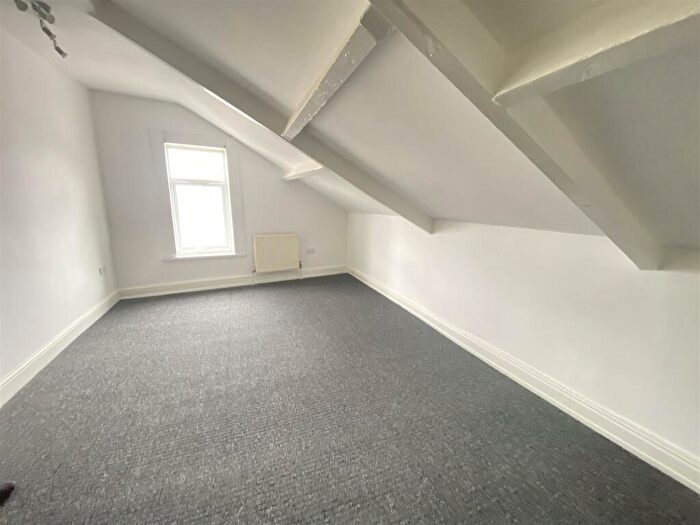 5 Bedroom Flat To Rent In Five Bedroom Dudley Road, Birmingham, B18