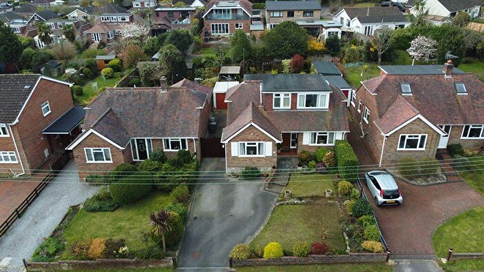 3 Bedroom Detached Bungalow For Sale In Alexandra Road, Hedge End, SO30