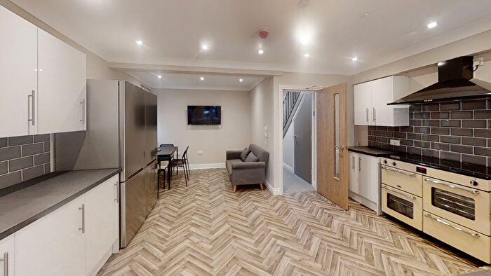 6 Bedroom Terraced House To Rent In Mill Road, Gillingham, ME7