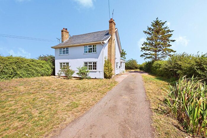 4 Bedroom Detached House For Sale In Stocking Drove, Chatteris, PE16