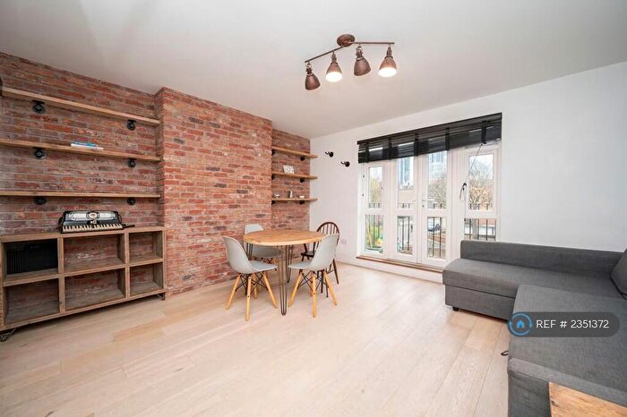 3 Bedroom Flat To Rent In Wimbourne Street, London, N1