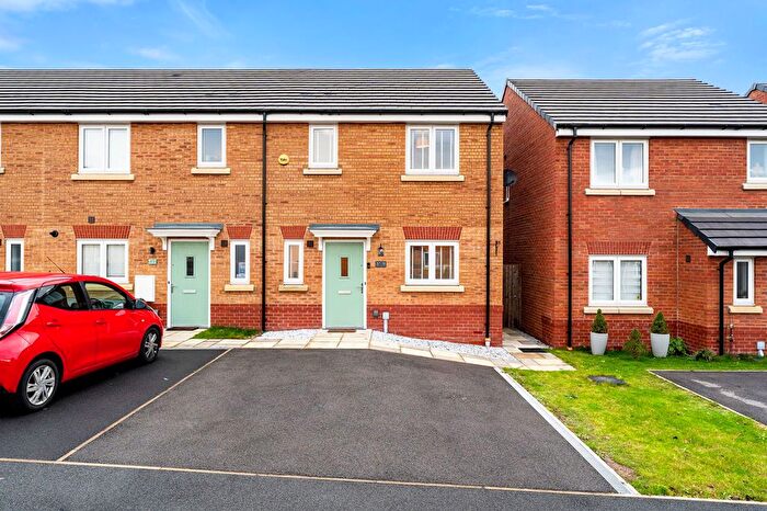 3 Bedroom Semi Detached House For Sale In Meadowmead, Leigh, WN7