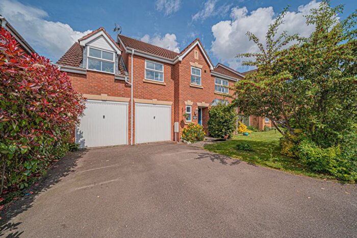 5 Bedroom Detached House For Sale In Pheasant Oak, Tile Hill, CV4