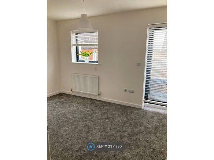 2 Bedroom End Of Terrace House To Rent In Cheltenham, Cheltenham, GL51