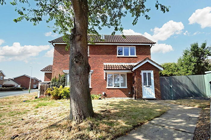 1 Bedroom End Of Terrace House To Rent In Oak Tree Road, Ampthill, Bedford, MK45
