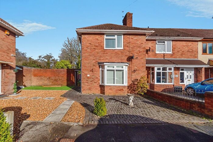 2 Bedroom End Terrace House For Sale In Pimbury Road, Willenhall, West Midlands, WV12