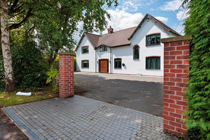 4 Bedroom Detached House For Sale In The White House, Dalefords Lane - Stunning House In . Acre South West Facing Plot, CW8