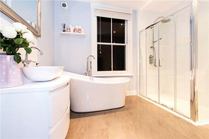 3 Bedroom Terraced House For Sale In Elderfield Road, London, E5