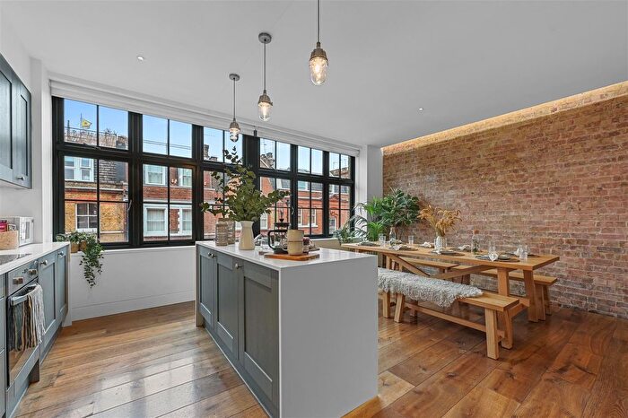 2 Bedroom Flat To Rent In Great Titchfield Street, Fitzrovia, W1W